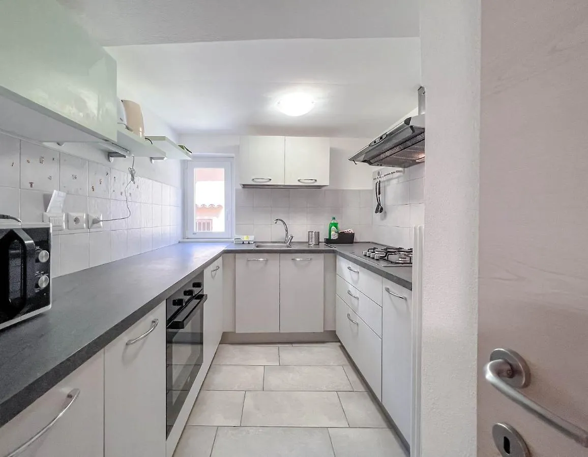 Family House Apartment Varazze 0*,